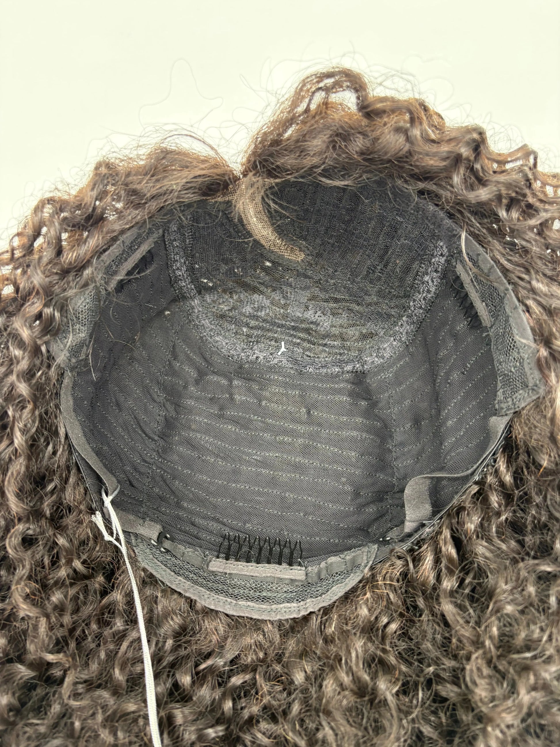 Shoulder-Length Kinky Curly Wig – Natural Curly Human Hair Look KIWI HAIR BEAUTY